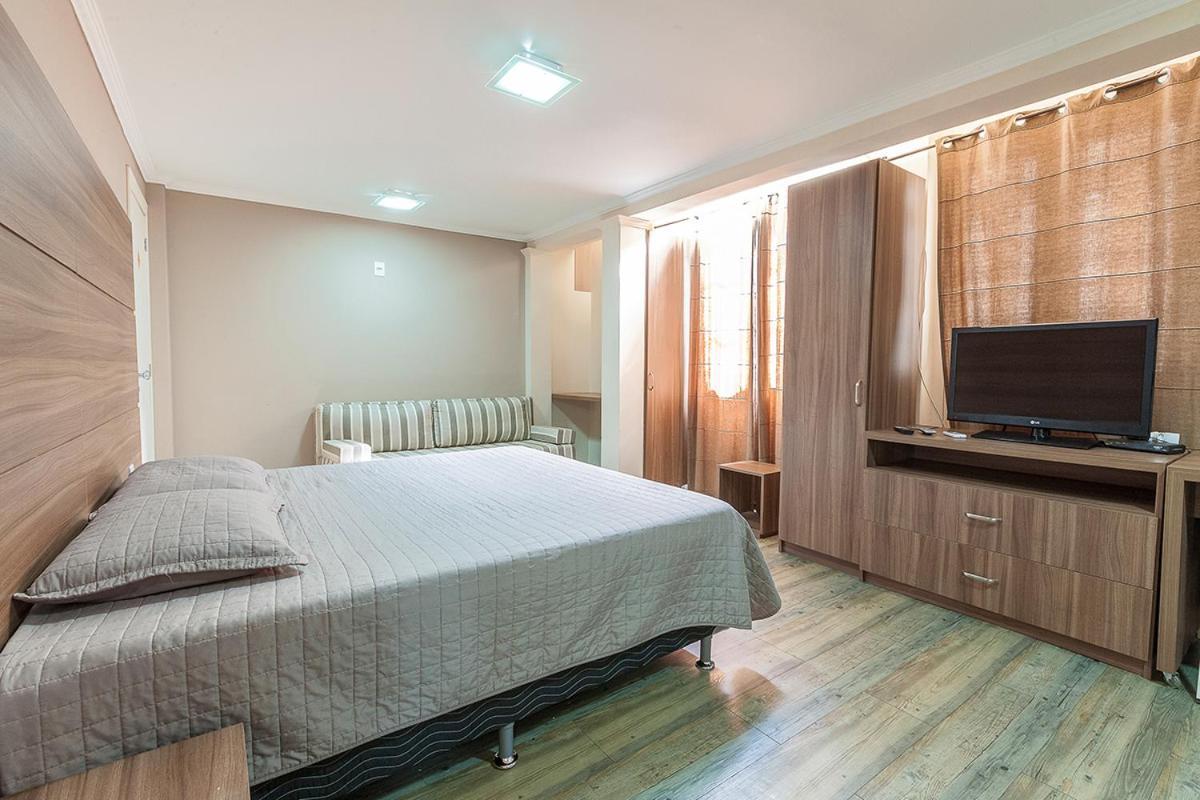 Hotel Goncalves- Proximo A Santa Casa De Porto Alegre Bagian luar foto