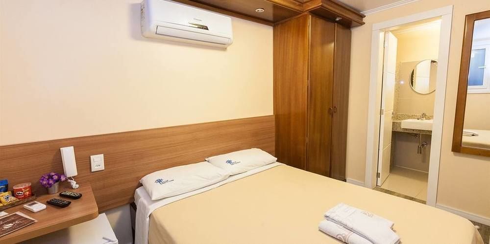 Hotel Goncalves- Proximo A Santa Casa De Porto Alegre Bagian luar foto